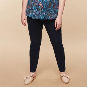 Maternity Plus Size - Skinny Overbelly Jeans Sz 2X